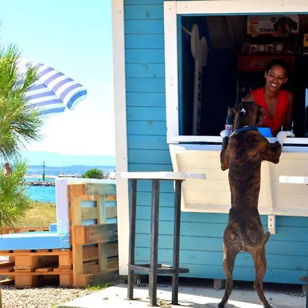 Διαμέρισμα Poli Merikovih *