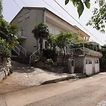 Apartmán Poli Merikovih *